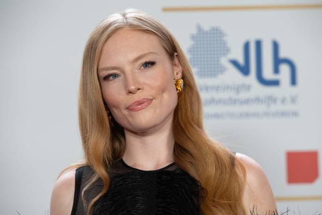 Freya RIDINGS, Musikerin, Saengerin, Roter Teppich, Red Carpet Show, Ankunft, arrival, Verleihung des Deutschen Radiopreises 2023 in Hamburg am 07.09.2022,