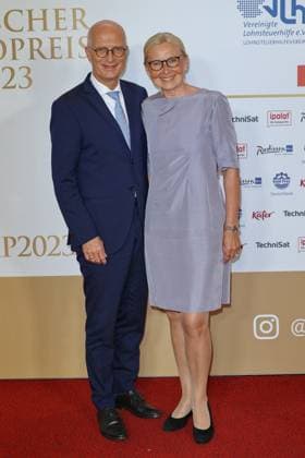 RECORD DATE NOT STATED DEUTSCHER RADIOPREIS 2023 07.09.2023 Peter Tschentscher, Eva-Maria Tschentscher, Verleihung Deutscher Radiopreis 2023 in der Neuen Flora, Hamburg, 07.09.2023 Copyright: xEventpressxMPx