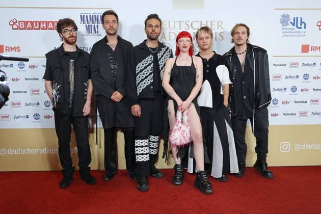 RECORD DATE NOT STATED DEUTSCHER RADIOPREIS 2023 07.09.2023 Sophie Scott (Sophie and the Giants) Conor Mason, Joe Langridge-Brown, Dominic Craik, Philip Blake and James Price ( Nothing but Thieves), Verleihung Deutscher Radiopreis 2023 in der Neuen Flora, Hamburg, 07.09.2023 Copyright: xEventpressxMPx