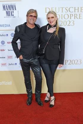 RECORD DATE NOT STATED DEUTSCHER RADIOPREIS 2023 07.09.2023 Steve Norman (Spandau Ballet), Sabrina Winter, Verleihung Deutscher Radiopreis 2023 in der Neuen Flora, Hamburg, 07.09.2023 Copyright: xEventpressxMPx