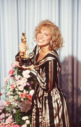 CARLY SIMON American Pop Singer At the 1989 Academy Awards COMPULSORY CREDIT: UPPA Photoshot Photo CMS 288822 30.03.1989 CARLY SIMON American Pop Singer At the 1989 Academy Awards COMPULSORY CREDIT: Starstock Photoshot Photo CMS 288822 30.03.1989, Credit:Photoshot Avalon United Kingdom  Copyright: xPhotoshotx xAvalonx 0506395844
