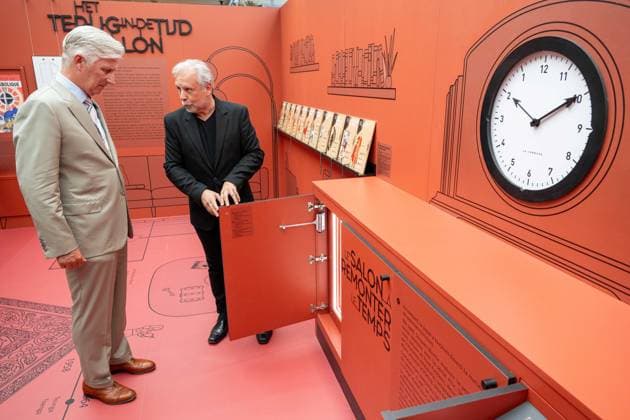 Bilder des Jahres 2023, Entertainment 09 September Entertainment Themen der Woche KW36 Entertainment Bilder des Tages journalist and curator of the exposition Thierry Bellefroid and King Philippe - Filip of Belgium are pictured at a royal visit to the exhibition Le Lombard, a family business at the Belgian Comic Strip Center in Brussels, Friday 08 September 2023. To highlight the 77th anniversary of publisher Le Lombard, the publisher is also publishing a special edition of Le Journal de Tintin. With this visit, the King pays tribute to the ninth art, a discipline for which Belgium is known worldwide.  JONASxROOSENS 73622172