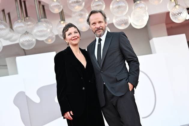 red carpet of the closing ceremony of the 80th Venice Film Festival on September 9, 2023 Maggie Gyllenhaal, Peter Sarsgaard attend the red carpet of the closing ceremony of the 80th Venice Film Festival on September 9, 2023, Credit:Maria Laura Antonelli Avalon Italy, Venice  Copyright: xMariaxLauraxAntonellix xAvalonx 0804115987