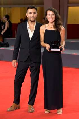 Ilan Cohen und Marion Burger mit dem Preis für immersive Leistungen bei Emperor beim Photocall mit den Preisträgern der Biennale di Venezia 2023 80. Internationale Filmfestspiele von Venedig im Palazzo del Casino. Venedig, 09.09.2023