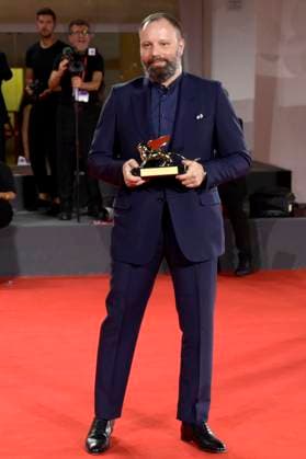 Yorgos Lanthimos mit dem Goldenen Löwen für den besten Fim Poor Things beim Photocall mit den Preisträgern der Biennale di Venezia 2023 80. Internationale Filmfestspiele von Venedig im Palazzo del Casino. Venedig, 09.09.2023