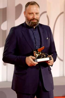 Yorgos Lanthimos mit dem Goldenen Löwen für den besten Fim Poor Things beim Photocall mit den Preisträgern der Biennale di Venezia 2023 80. Internationale Filmfestspiele von Venedig im Palazzo del Casino. Venedig, 09.09.2023