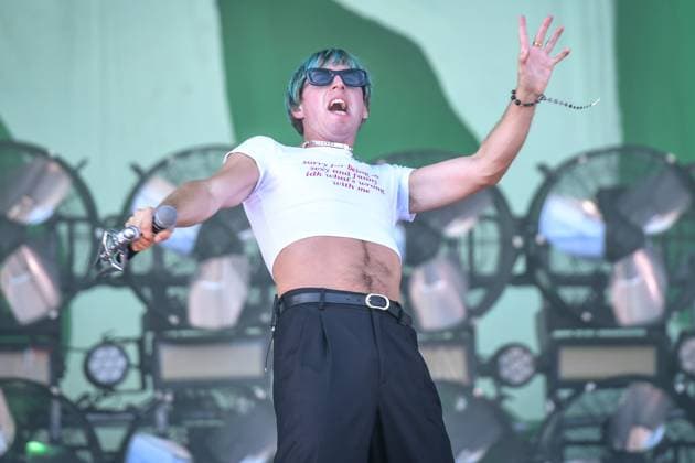 Bilder des Jahres 2023, Entertainment 09 September Entertainment Musik, Lollapalooza Berlin 10.09.2023, xdanx, Entertainment Musik, Lollapalooza Berlin, v.l.Die Band Bilderbuch stehen beim Lollapalooza Festival am Berliner Olympiastadion auf der Bühne. Die 7. Ausgabe des Musikfestivals in Berlin findet vom 09..09.2023 - 10.09.2023 statt. Berlin Olympiastadion Berlin Berlin Deutschland (DE) *** Entertainment music, Lollapalooza Berlin 10 09 2023, xdanx, entertainment music, Lollapalooza Berlin, v l The band Bilderbuch perform on stage at the Lollapalooza Festival at the Berlin Olympic Stadium The 7 edition of the music festival in Berlin will take place from 09 09 2023 10 09 2023 Berlin Olympiastadion Berlin Berlin Germany EN Copyright: xDanielxLakomskix
