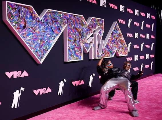 Bilder des Jahres 2023, Entertainment 09 September Entertainment Themen der Woche KW37 Fresh and Reckless arrive on the red carpet at the 2023 MTV Video Music Awards VMA s at the Prudential Center in Newark, New Jersey, on Tuesday, September 12, 2023.  NYP20230912115 JOHNxANGELILLO