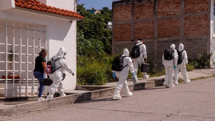 September 12, 2023, Chilpancingo, Guerrero, Mexico: Dogs from the FGR (Attorney General of the Republic) enter the crime scene to carry out expert reports on the homicide Chilpancingo Mexico  - ZUMA 20230912_int_j170_002 Copyright: xDavidxJuarezx