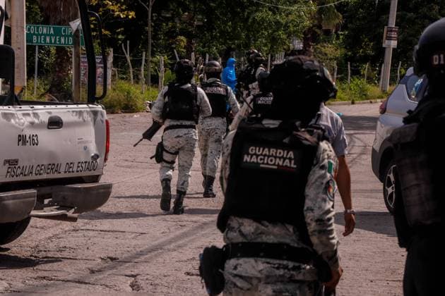 September 12, 2023, Chilpancingo, Guerrero, Mexico: National Guard agents enter the crime scene to guarantee security for the procedures they carry out to lift the body Chilpancingo Mexico - ZUMA 20230912_int_j170_006 Copyright: xDavidxJuarezx