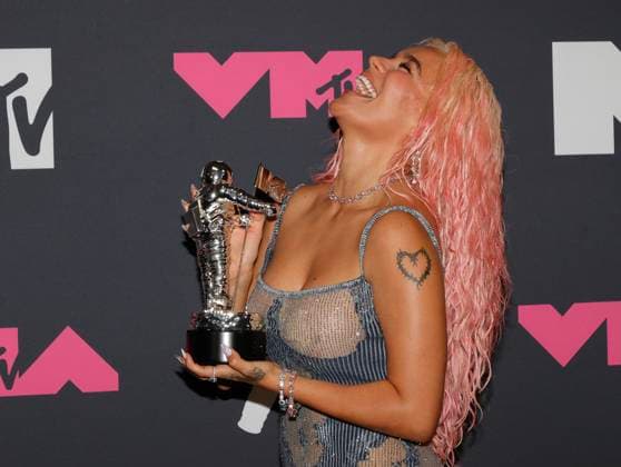 Bilder des Jahres 2023, Entertainment 09 September Entertainment Themen der Woche KW37 Entertainment Bilder des Tages Karol G arrives in the press room at the 2023 MTV Video Music Awards VMA s at the Prudential Center in Newark, NJ on Tuesday, September 12, 2023.  NYP20230912829 JASONxSZENES