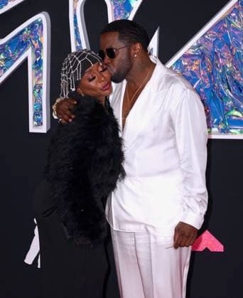 MTV Video Music Awards 2023 - Arrivals - NJ P Diddy with his mother attend the 2023 MTV Video Music Awards at the Prudential Center in New Jersey on September 12, 2023. Photo by Charles Guerin ABACAPRESS.COM Newark NJ United States  Copyright: xGuerinxCharles ABACAx 867484_037 GuerinxCharles ABACAx 867484_037