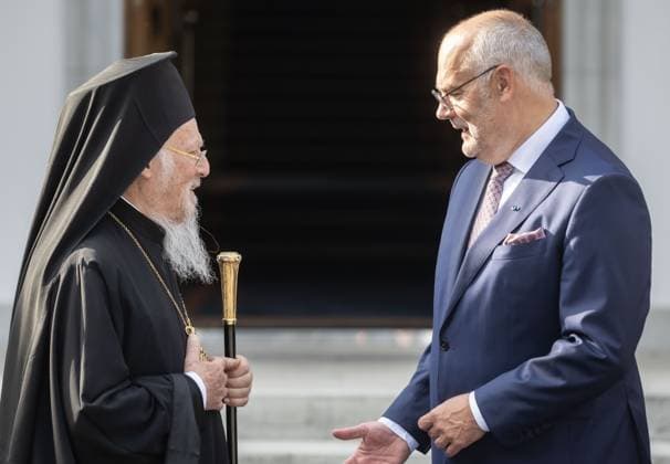 News Themen der Woche KW37 News Bilder des Tages 12.09.2023, Tallinn. President Alar Karis met with Patriarch Bartholomew I of Constantinople in Kadriorg. During their meeting, the patriarch and Karis discussed the roll and activities of the Estonian Orthodox Church, Russia s war of aggression in Ukraine, education, environmental and climate issues. This is the fourth official visit of the patriarch to Estonia. Photo Madis Veltman, Postimees Tallinn Harjumaa Estonia 1MV12SEP23B13  Copyright: xMadisxVeltmanx Alar Karis, Patriarch Bartholomew I