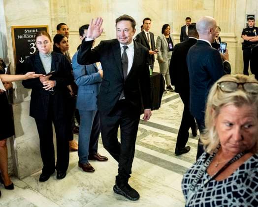 September 13, 2023, Washington, District of Columbia, USA: ELON MUSK, CEO of Tesla, SpaceX, Twitter X, arriving for an artificial intelligence briefing for Senators at the U.S. Capitol. Washington USA - ZUMAb161 20230913_aap_b161_014 Copyright: xMichaelxBrochsteinx