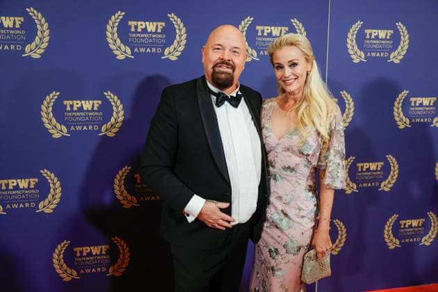 GÖTEBORG 20230914 Anders Bagge and Johanna Bagge arriving at the Stock Exchange in Gothenburg for The Perfect World Foundation Award gala The perfect world foundation award is annually presented by the Swedish wildlife and nature organization The perfect world foundation to a person who has contributed to the preservation of the planets wildlife and nature GÖ  Copyright: xAdamxIhse TTx THE PERFECT WORLD FOUNDATION AWARD TTABB0000000000214084