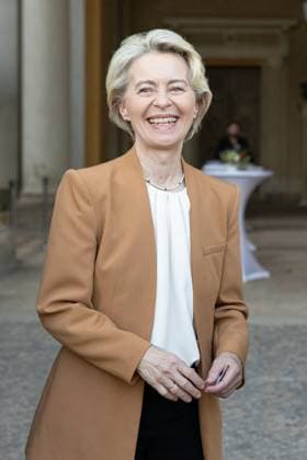 Ursula von der Leyen (Präsidentin der Europäischen Kommission, Politikerin), M100 Sanssouci Colloquium - Verleihung des M100 Media Award am 14. September 2023, 14.9.2023, Orangerie Sanssouci, Park Sanssouci, Potsdam, Brandenburg, Deutschland