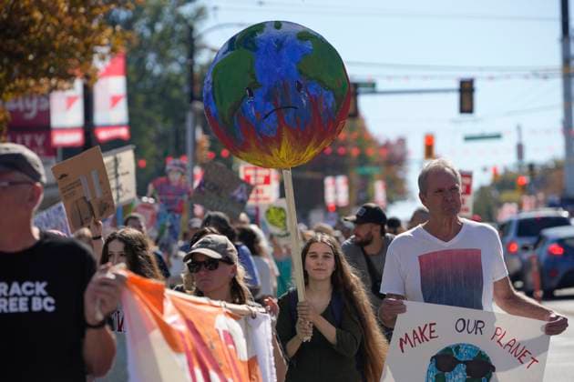 (230915) -- VANCOUVER, Sept. 15, 2023 -- People participate in the Global Climate Strike rally in Vancouver, British Columbia, Canada, on Sept. 15, 2023. (Photo by Xinhua) CANADA-VANCOUVER-GLOBAL CLIMATE STRIKE LiangxSen 