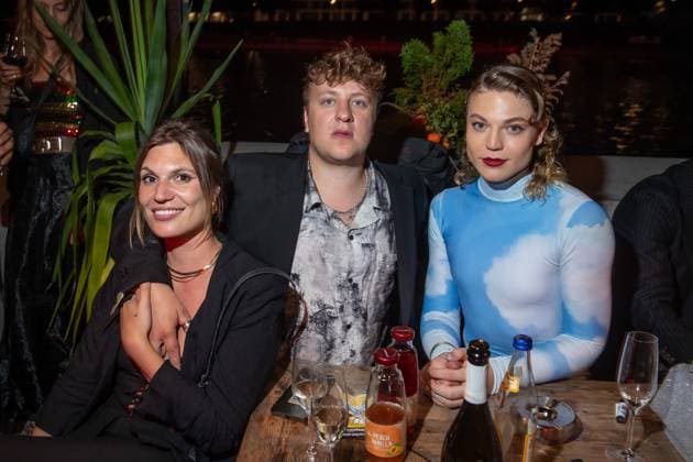 Award - Deutscher Schauspielpreis 2023 Thomas Schubert mit Freundin und Thea Ehre bei der Verleihung Deutscher Schauspielpreis 2023 im Spindler und Klatt am 15.09.2023 in Berlin. Copyright: xEventpressxKochanx