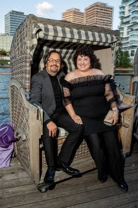 Award - Deutscher Schauspielpreis 2023 Meltem Kaptan mit Ehemann Daniel Holl bei der Verleihung Deutscher Schauspielpreis 2023 im Spindler und Klatt am 15.09.2023 in Berlin. Copyright: xEventpressxKochanx