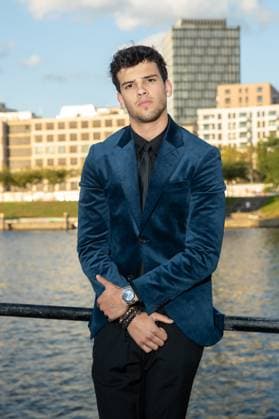 Award - Deutscher Schauspielpreis 2023 Ilyes Raoul Moutaoukkil bei der Verleihung Deutscher Schauspielpreis 2023 im Spindler und Klatt am 15.09.2023 in Berlin. Copyright: xEventpressxKochanx