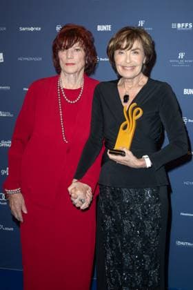 Award - Deutscher Schauspielpreis 2023 Regina Ziegler und Thekla Carola Wied bei der Verleihung Deutscher Schauspielpreis 2023 im Spindler und Klatt am 15.09.2023 in Berlin. Copyright: xEventpressxKochanx