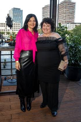 Award - Deutscher Schauspielpreis 2023 Jasmin Tabatabai und Meltem Kaptan bei der Verleihung Deutscher Schauspielpreis 2023 im Spindler und Klatt am 15.09.2023 in Berlin. Copyright: xEventpressxKochanx