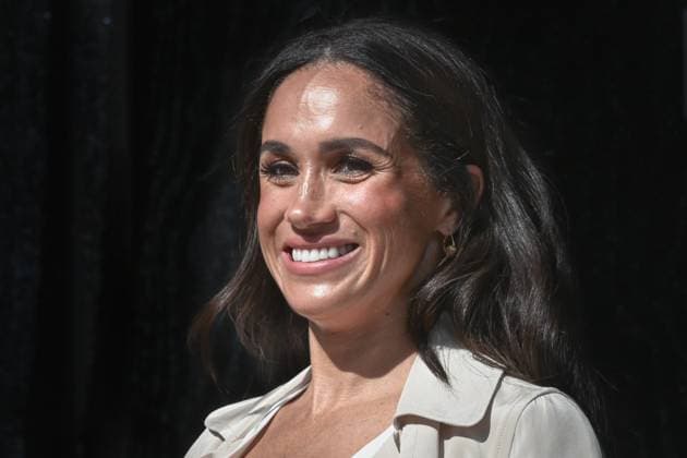 Harry and Meghan at the swimming medals ceremony, Invictus Games Day 7, Düsseldorf, Germany Düsseldorf, Germany, 16th Sep 2023. Meghan, the Duchess of Sussex and Prince Harry, the Duke of Sussex attend the swimming medals ceremony on stage in the Invictus Village and hand out medals to several of the winners. Day 6 of the Invictus Games Düsseldorf in and around the Merkur Spiel Arena. 21 nations participate in the games this year., Credit:Imageplotter Avalon  Copyright: xImageplotterx xAvalonx 0805724330
