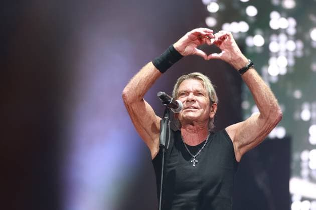 Bilder des Jahres 2023, Entertainment 09 September Entertainment Themen der Woche KW37 Entertaintment Bilder des Tages Matthias Reim, Konzert: Matthias Reim LIVE! - MATTHIAS REIM & FRIENDS DAS OPEN AIR DES JAHRES!, 16.9.2023, Matthias Reim lädt zu seinem 1500. Konzert in die Parkbühne Wuhlheide, Berlin, Deutschland *** Matthias Reim, Concert Matthias Reim LIVE MATTHIAS REIM FRIENDS THE OPEN AIR OF THE YEAR , 16 9 2023, Matthias Reim invites you to his 1500 concert at the Parkbühne Wuhlheide, Berlin, Germany kreativmedia_matthiasreim_21