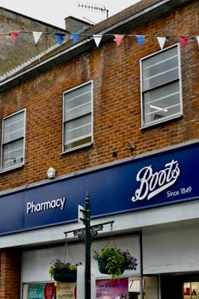 Boots to close 300 UK pharmacies over the next year The US-owners of the pharmacy chain said they will shut down stores in close proximity to each other as part of plans to consolidate the business. 28 June 2023, Credit:Geoffrey Swaine Avalon UK, Oxfordshire, Henley on Thames  Copyright: xGeoffreyxSwainex xAvalonx 0785838960