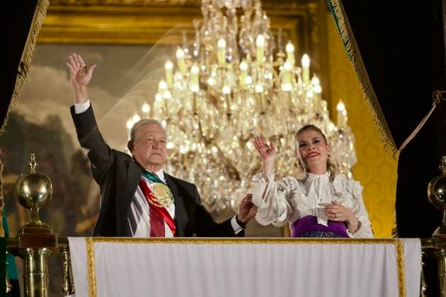September 15, 2023, Mexico City, Mexico: Mexico s President, Andres Manuel Lopez Obrador accompanied by his wife Beatriz Gutierrez Muller ahead the 213 Anniversary of the Grito of Mexico s Independence Day at Constitution Plaza. on September 15, 2023 in Mexico City, Mexico. Mexico City Mexico - ZUMAe321 20230916_zia_e321_041 Copyright: xJulianxLopezx