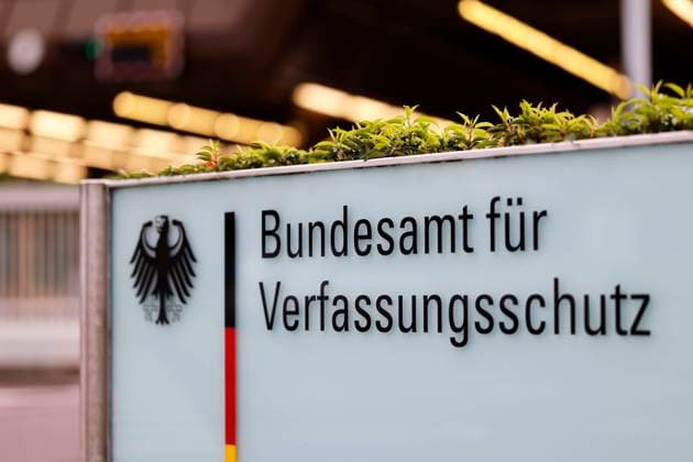 Das Bundesamt für Verfassungsschutz (BfV) in Chorweiler. Zwischen Verfassungsschutz-Chef Thomas Haldenwang und der Partei AfD schwelt eine Art Dauerfehde. Immer wieder erklärt der Präsident des Bundesamts für Verfassungsschutz die Partei zur Gefahr für die Demokratie. (Themenbild, Symbolbild) Köln, 13.09.2023 NRW Deutschland *** The Federal Office for the Protection of the Constitution BfV in Chorweiler Between the head of the Office for the Protection of the Constitution Thomas Haldenwang and the party AfD smolders a kind of permanent feud Again and again, the president of the Federal Office for the Protection of the Constitution declares the party a danger to democracy Topic image, symbol image Cologne, 13 09 2023 NRW Germany Copyright: xChristophxHardtx