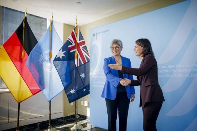 News Themen der Woche KW38 News Bilder des Tages Annalena Baerbock (Buendnis 90 Die Gruenen), Bundesaussenministerin, trifft am Rande der EU-Generalversammlung in New York Penny Wong, Aussenministerin von Australien. New York City, 19.09.2023. New York City United States *** Annalena Baerbock Buendnis 90 Die Gruenen , German Foreign Minister, meets Penny Wong, Foreign Minister of Australia, on the sidelines of the EU General Assembly in New York New York City, 19 09 2023 New York City United States Copyright: xThomasxTrutschelx