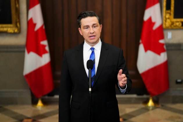 September 19, 2023, Ottawa, Ontario, Canada: Conservative Leader Pierre Poilievre speaks to reporters in the foyer of the House of Commons on Parliament Hill in Ottawa on Tuesday, Sept. 19, 2023. Ottawa Canada  - ZUMAc35_ 20230919_zaf_c35_016 Copyright: xSeanxKilpatrickx