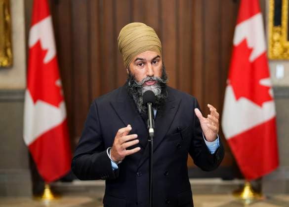 News Bilder des Tages September 19, 2023, Ottawa, Ontario, Canada: NDP leader Jagmeet Singh speaks to reporters in the foyer of the House of Commons on Parliament Hill in Ottawa on Tuesday, Sept. 19, 2023. Ottawa Canada  - ZUMAc35_ 20230919_zaf_c35_073 Copyright: xSeanxKilpatrickx