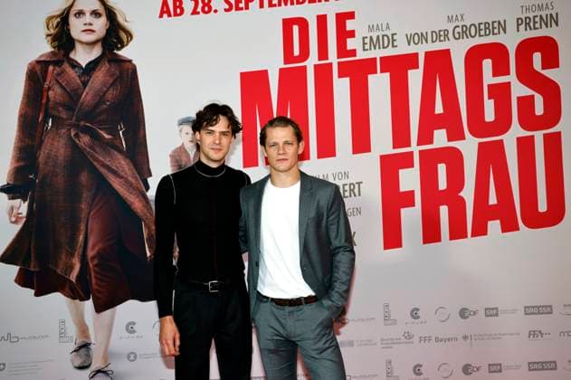 Bilder des Jahres 2023, Entertainment 09 September Entertainment Themen der Woche KW38 Entertainment Bilder des Tages Thomas Prenn und Max von der Groeben bei der Premiere des Kinofilms Die Mittagsfrau im Kino International. Berlin, 20.09.2023 *** Thomas Prenn and Max von der Groeben at the premiere of the feature film Die Mittagsfrau at Kino International Berlin, 20 09 2023 Foto:xS.xGabschx xFuturexImagex mittagsfrau_berlin_3918