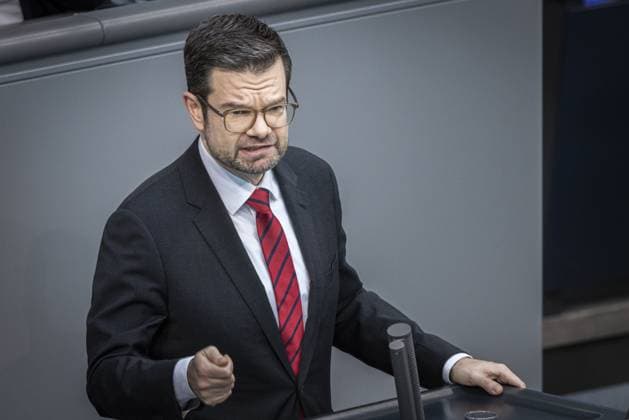 News Themen der Woche KW38 Bundesjustizminister Marco Buschmann spricht im Bundestag zum Zukunftsfinanzierungsgesetz in Berlin, 21.09.2023. Berlin Deutschland *** Federal Minister of Justice Marco Bushman speaks in the Bundestag on the Future Financing Act in Berlin, 21 09 2023 Berlin Germany Copyright: xLeonxKuegeler photothek.dex