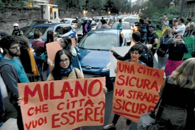 News Themen der Woche KW38 News Bilder des Tages Via Beatrice d Este, collective Flash Mob against bicycle deaths Milan - Via Beatrice d Este, collective Flash Mob against bicycle deaths Editorial Usage Only Milan Italy  Copyright: xIPA ABACAx BRIPA20230921_2293 IPA ABACAx BRIPA20230921_2293