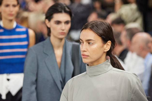 Mailand Fashion Week, Tod s Modenschau - Model Irina Shayk News - Tod s - Fashion show and details - Milan Fashion Week - Womenswear Spring Summer 2024 Irina Shayk walks the runway at the Tod s fashion show during the Milan Fashion Week Womenswear Spring Summer 2024 on September 22, 2023 in Milan, Italy. Photo: Cinzia Camela. Milan Base Milan Italy Copyright: xCinziaxCamelax xLiveMediax LPN_1061870