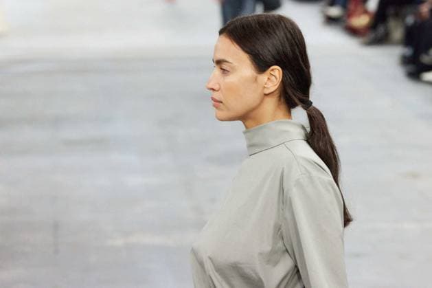 Mailand Fashion Week, Tod s Modenschau - Model Irina Shayk News - Tod s - Fashion show and details - Milan Fashion Week - Womenswear Spring Summer 2024 Irina Shayk walks the runway at the Tod s fashion show during the Milan Fashion Week Womenswear Spring Summer 2024 on September 22, 2023 in Milan, Italy. Ã? Photo: Cinzia Camela. Milan Italy  Copyright: xIPA ABACAx BRIPA20230922_734 IPA ABACAx BRIPA20230922_734