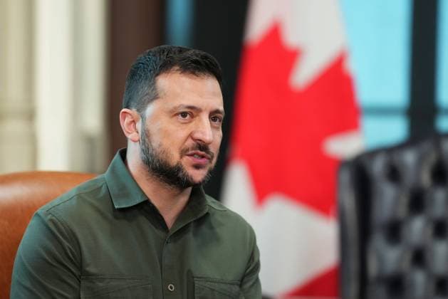 Kanada, Justin Trudeau trifft Wolodymyr Selenskyj in Ottawa September 22, 2023, Ottawa, ON, Canada: Ukrainian President Volodymyr Zelenskyy looks on as he meets with Prime Minister Justin Trudeau on Parliament Hill in Ottawa on Friday, Sept. 22, 2023. Ottawa Canada  - ZUMAc35_ 20230922_zaf_c35_034 Copyright: xSeanxKilpatrickx