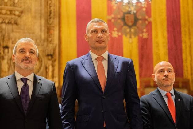 News Bilder des Tages Spanien, Vitali Klitschko besucht la Merce Fest Barcelona September 22, 2023, Barcelona, Barcelona, Spain: The mayor of Kiev, Vitali KlichkoÂ³, Ã¢â‚¬¹Ã¢â‚¬¹participates in the proclamation of La MercoÂ¨, Barcelona s popular festival, at the city hall. Kiev has been the guest city of this 2023 edition of the festival. Barcelona Spain - ZUMAa239 20230922_zip_a239_048 Copyright: xMarcxAsensioxClupesx
