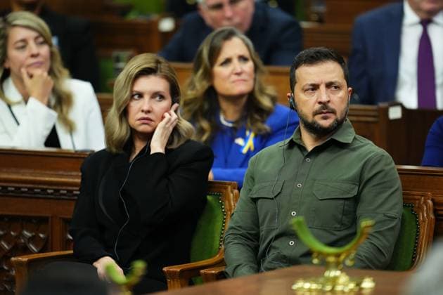 September 22, 2023, Ottawa, ON, Canada: Ukrainian President Volodymyr Zelenskyy and his wife Olena Zelenska look on as Prime Minister Justin Trudeau speaks in the House of Commons in Ottawa on Friday, Sept. 22, 2023. Ottawa Canada  - ZUMAc35_ 20230922_zaf_c35_083 Copyright: xSeanxKilpatrickx