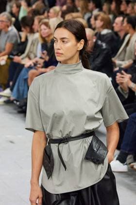 MFW - Irina Shayk Models For Tod s Irina Shayk walks the runway at the Tod s fashion show during the Milan Fashion Week Womenswear Spring Summer 2024 on September 22, 2023 in Milan, Italy. Photo by Cinzia Camela IPA ABACAPRESS.COM Milan Italy  Copyright: xCamelaxCinzia IPA ABACAx 868862_003 CamelaxCinzia IPA ABACAx 868862_003