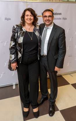 22.09.2023, Internationales Klassikfestival: Festival der Nationen 2023, im Kurhaus Bad Wörishofen im Unterallgäu, Eröffungskonzert im Kursaal mit Pianist Igor Levit (GER) und Orchester Camerata Salzburg. Vorher der Empfang der Ehrengäste. Gesundheitsminister Klaus Holetschek mit Frau Birgit Holetschek 22.09.2023, Klassikfestival Bad Wörishofen 22.09.2023, Klassikfestival Bad Wörishofen