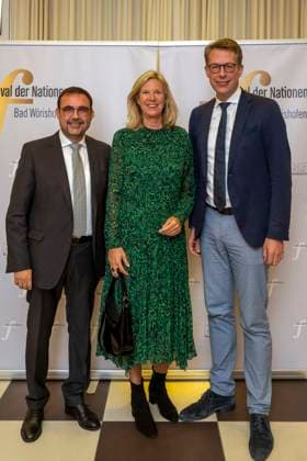 22.09.2023, Internationales Klassikfestival: Festival der Nationen 2023, im Kurhaus Bad Wörishofen im Unterallgäu, Eröffungskonzert im Kursaal mit Pianist Igor Levit (GER) und Orchester Camerata Salzburg. Vorher der Empfang der Ehrengäste. v.li: Bayerischer Gesundheitsminister Klaus Holetschek, Dr. Katja Wildermuth (Intendantin Bayerischer Rundfunk), Staatsminister für Wissenschaft und Kunst Markus Blume, 22.09.2023, Klassikfestival Bad Wörishofen 22.09.2023, Klassikfestival Bad Wörishofen