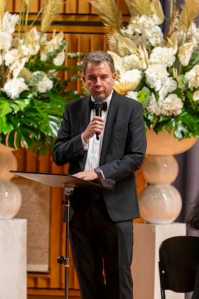22.09.2023, Internationales Klassikfestival: Festival der Nationen 2023, im Kurhaus Bad Wörishofen im Unterallgäu, Eröffungskonzert im Kursaal mit Pianist Igor Levit (GER) und Orchester Camerata Salzburg. Eröffnungsrede von Bürgermeister Stefan Welzel (Bad Wörishofen). 22.09.2023, Klassikfestival Bad Wörishofen 22.09.2023, Klassikfestival Bad Wörishofen