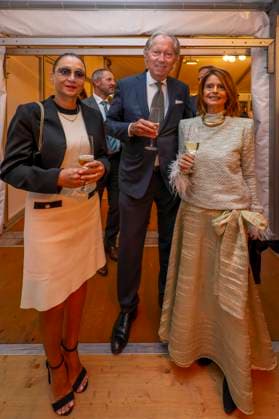 22.09.2023, Internationales Klassikfestival: Festival der Nationen 2023, im Kurhaus Bad Wörishofen im Unterallgäu, Eröffungskonzert im Kursaal mit Pianist Igor Levit (GER) und Orchester Camerata Salzburg. Vorher der Empfang der Ehrengäste. Christine Högel. 22.09.2023, Klassikfestival Bad Wörishofen 22.09.2023, Klassikfestival Bad Wörishofen
