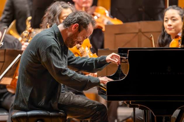 22.09.2023, Internationales Klassikfestival: Festival der Nationen 2023, im Kurhaus Bad Wörishofen im Unterallgäu, Eröffungskonzert im Kursaal mit Pianist Igor Levit (GER) und Orchester Camerata Salzburg. 22.09.2023, Klassikfestival Bad Wörishofen 22.09.2023, Klassikfestival Bad Wörishofen