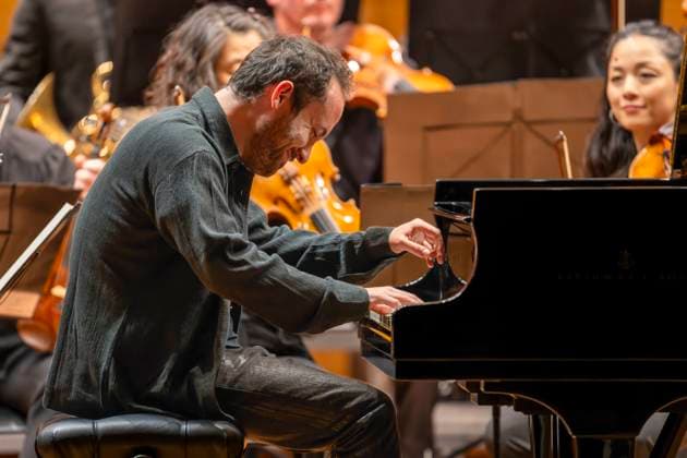 22.09.2023, Internationales Klassikfestival: Festival der Nationen 2023, im Kurhaus Bad Wörishofen im Unterallgäu, Eröffungskonzert im Kursaal mit Pianist Igor Levit (GER) und Orchester Camerata Salzburg. 22.09.2023, Klassikfestival Bad Wörishofen 22.09.2023, Klassikfestival Bad Wörishofen