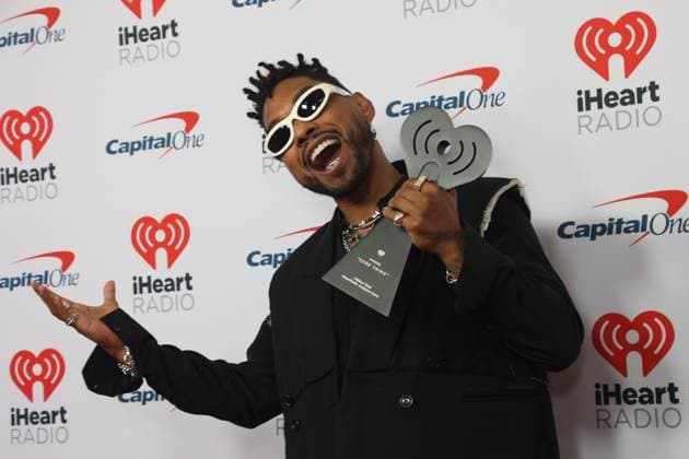 R&B singer Miguel arrives for the iHeartRadio Music Festival at T-Mobile Arena in Las Vegas, Nevada on Friday, September 22, 2023.  LAV20230922045 JAMESxATOA